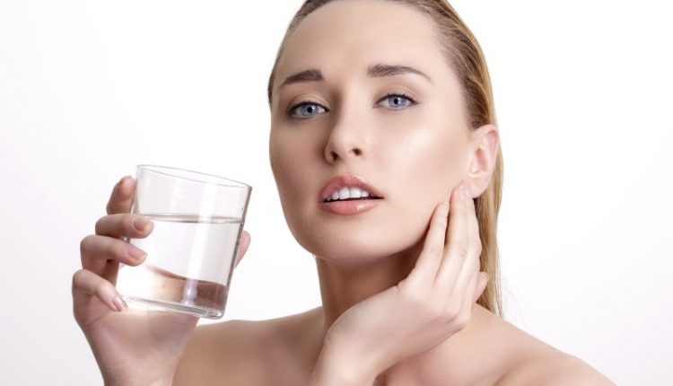 درمان عفونت ادراری با نوشیدن آب