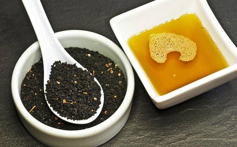 خواص عسل و سیاه دانه