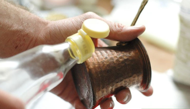 چگونه ظروف مسی را تمیز کنیم