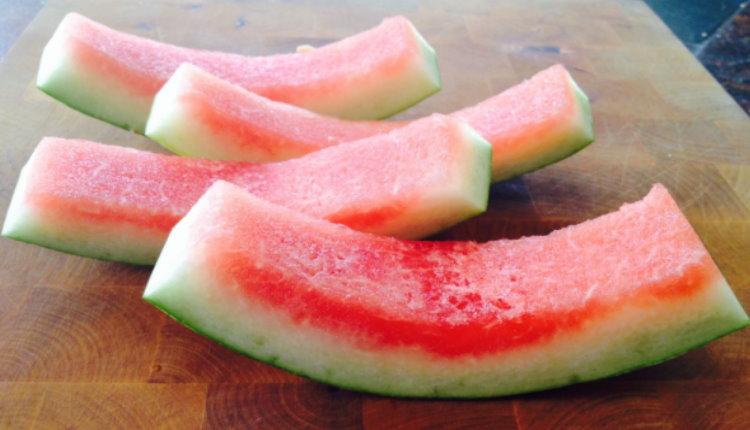 یکی دیگر از خواص پوست هندوانه تقویت معده است.