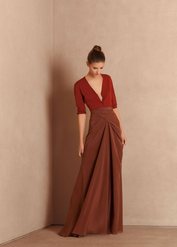 مدل لباس مجلسی قهوه ای یقه هفت بلند