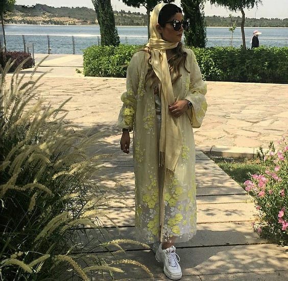 مدل مانتو مجلسی بلند حریر گلدار