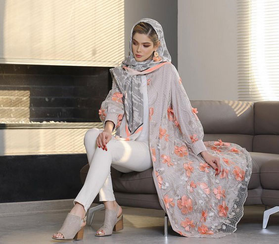 مدل مانتو مجلسی بلند حریر گلدار