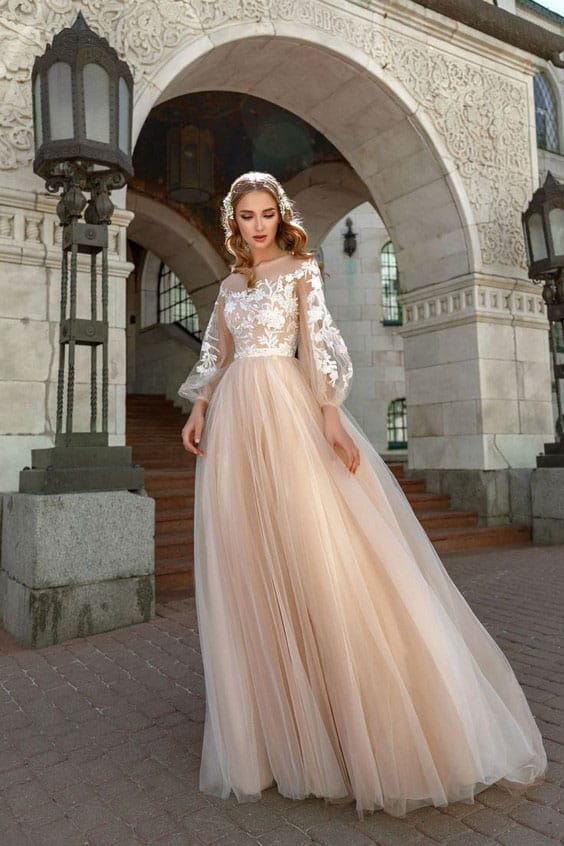 مدل لباس عروس شامپاینی آستین پفی
