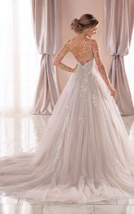 لباس عروس برای افراد قد کوتاه صورتی پرنسسی