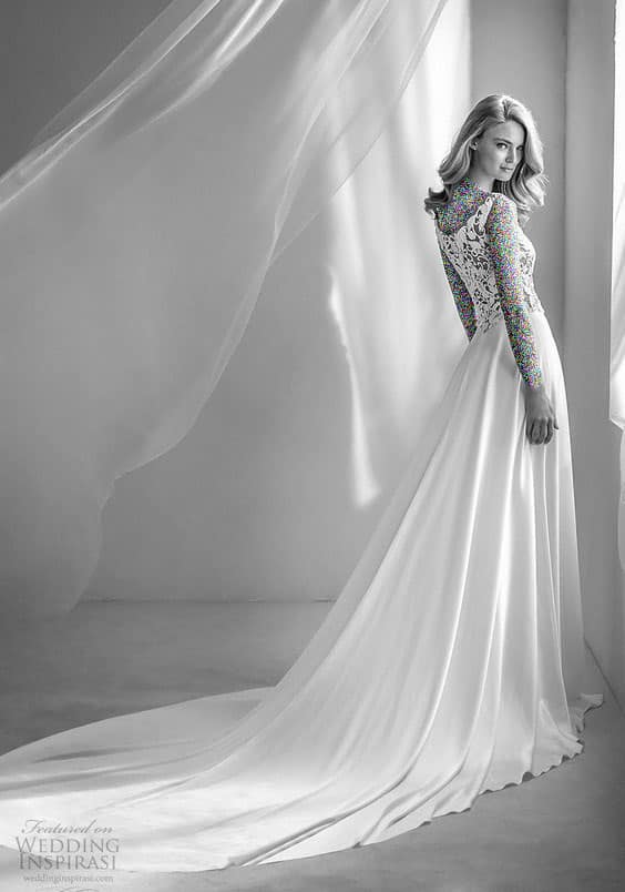 مدل لباس عروس گیپور دنباله دار