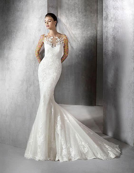 لباس عروس مدل ماهی گیپور دنباله دار
