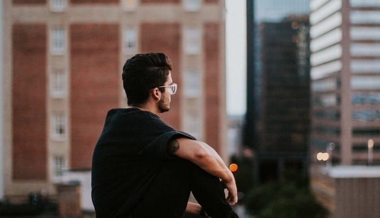 نشانه های کمبود اعتماد به نفس