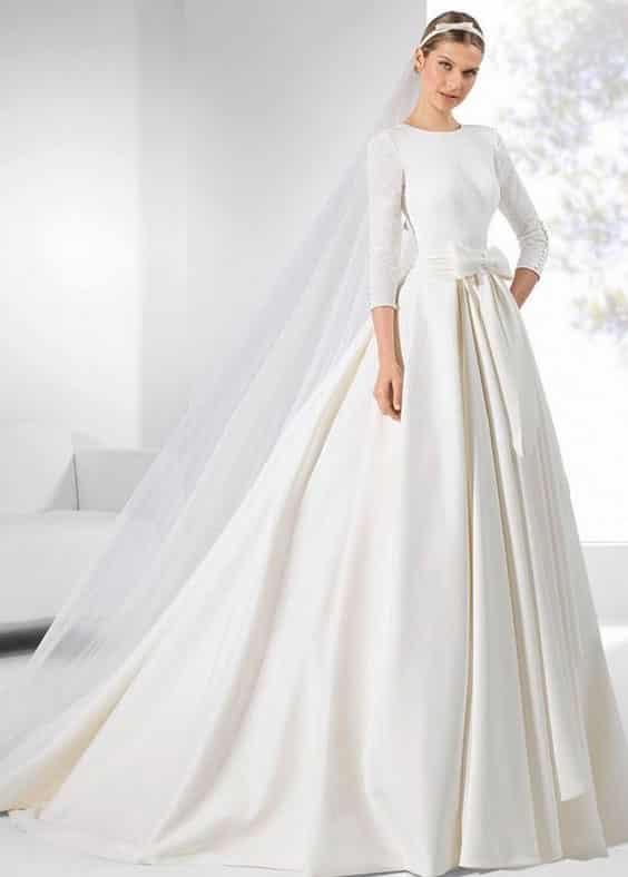 مدل لباس عروس پوشیده پاپیون دار
