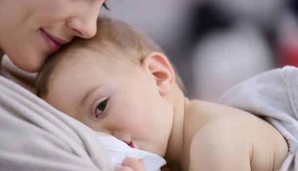 علت زیاد شیر خوردن نوزاد