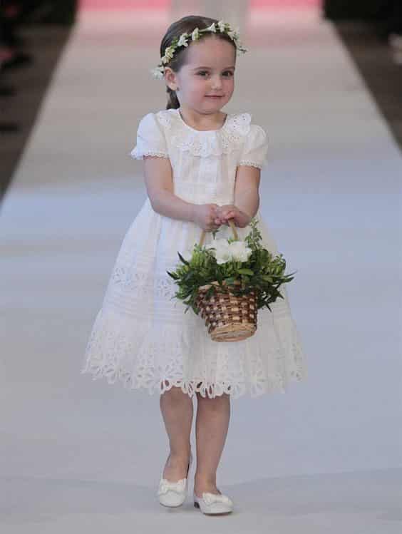مدل لباس عروس بچه گانه سفید آستین پفی
