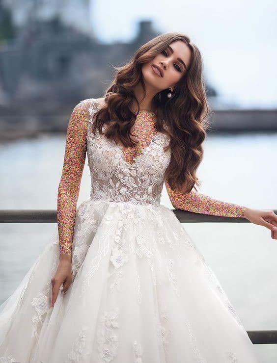 مدل لباس عروس ایرانی یقه هفت