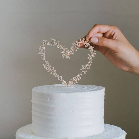 مدل کیک عروسی یک طبقه روستیک ساده و شیک
