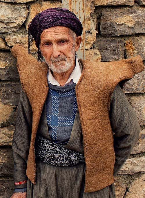 مدل لباس کردی مردانه نچیروانی