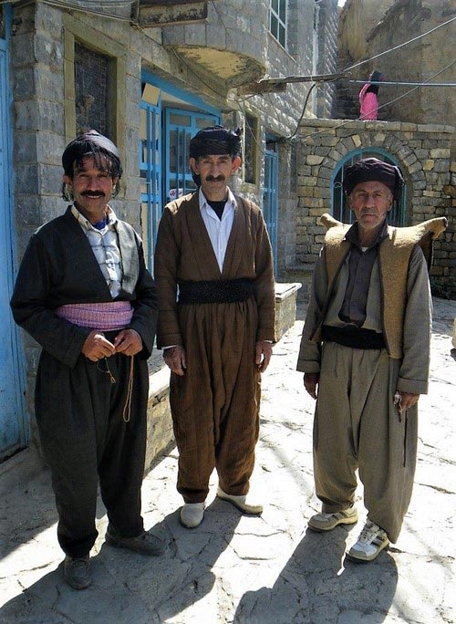 مدل لباس کردی مردانه