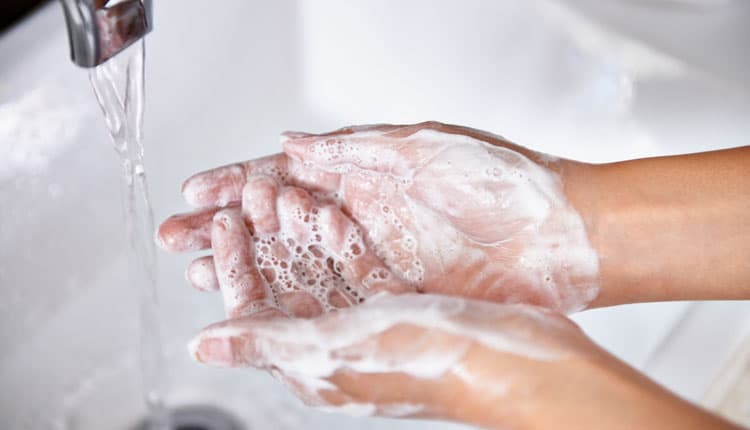زمان شستن دست ها برای کرونا حداقل 20 ثانیه