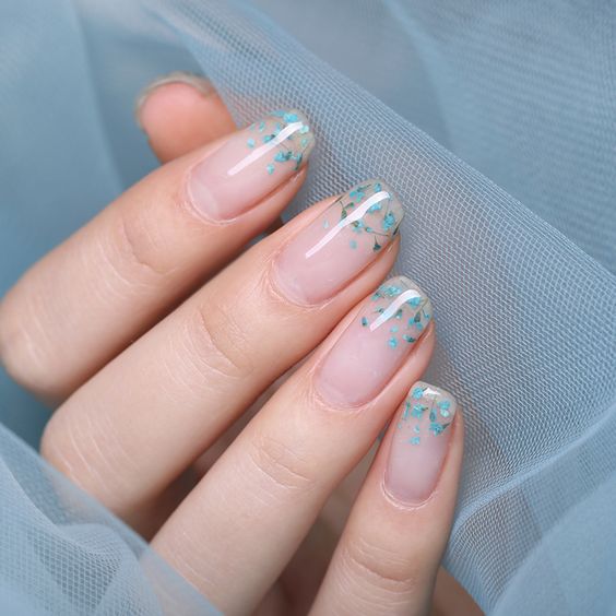 مدل ناخن ساده با طراحی گل