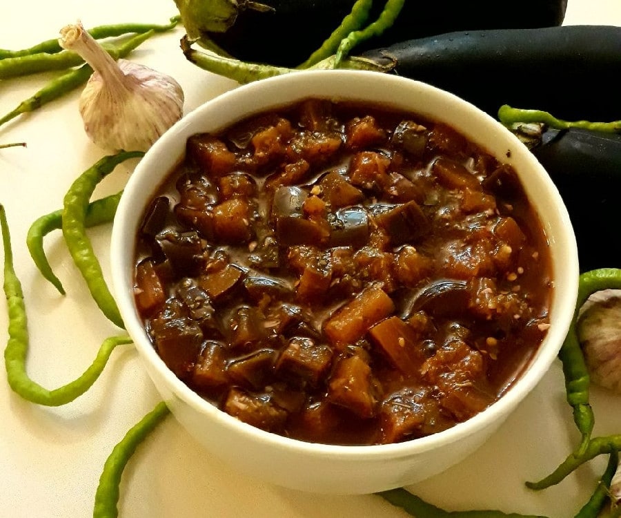 طرز تهیه ترشی بادمجان با تمر هندی