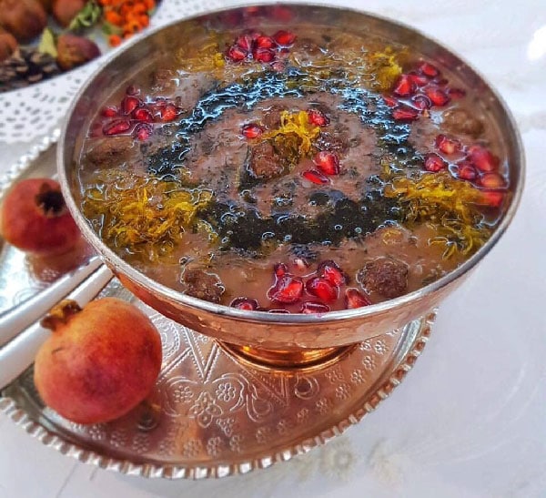 تهیه آش انار شیرازی