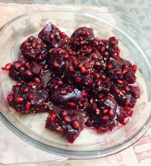 طرز تهیه دسر انار با نشاسته ذرت