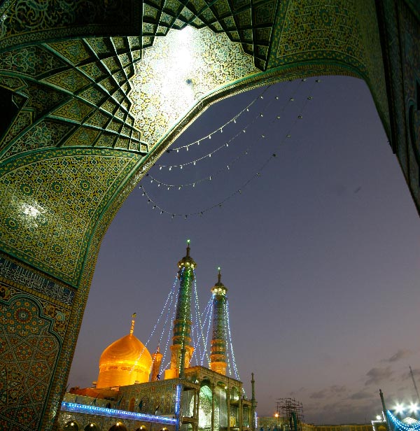 عکس حرم حضرت معصومه در شب میلاد