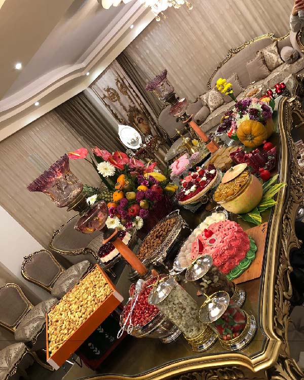 میوه آرایی و گل آرایی برای شب یلدا عروس