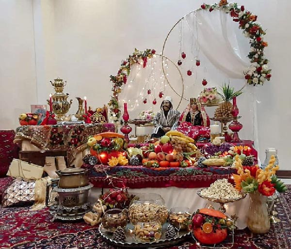 میز شب چله ای برای عروس