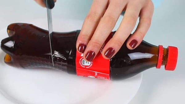 ژله به شکل بطری نوشابه مجلسی