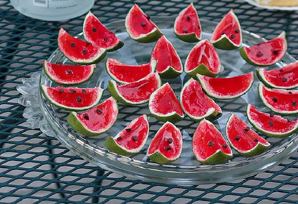 طرز تهیه ژله هندوانه شب یلدا