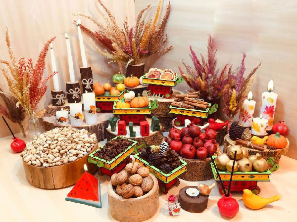 تزیین پاییزی شب چله ای عروس و داماد