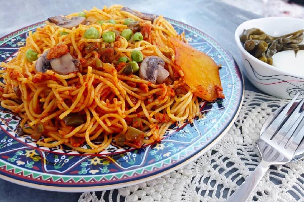پاستا با سویا و قارچ