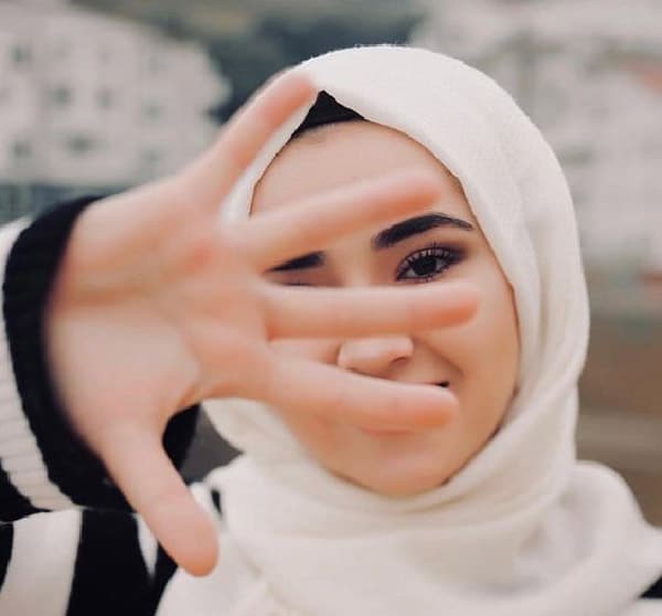 عکس زن با حجاب برای پروفایل
